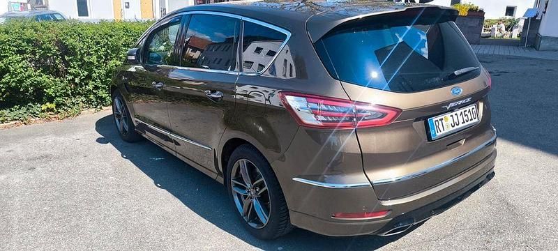 Gebraucht Ford S-MAX Vignale 179 PS (131 kW) 2017 Braun Van / Kleinbus