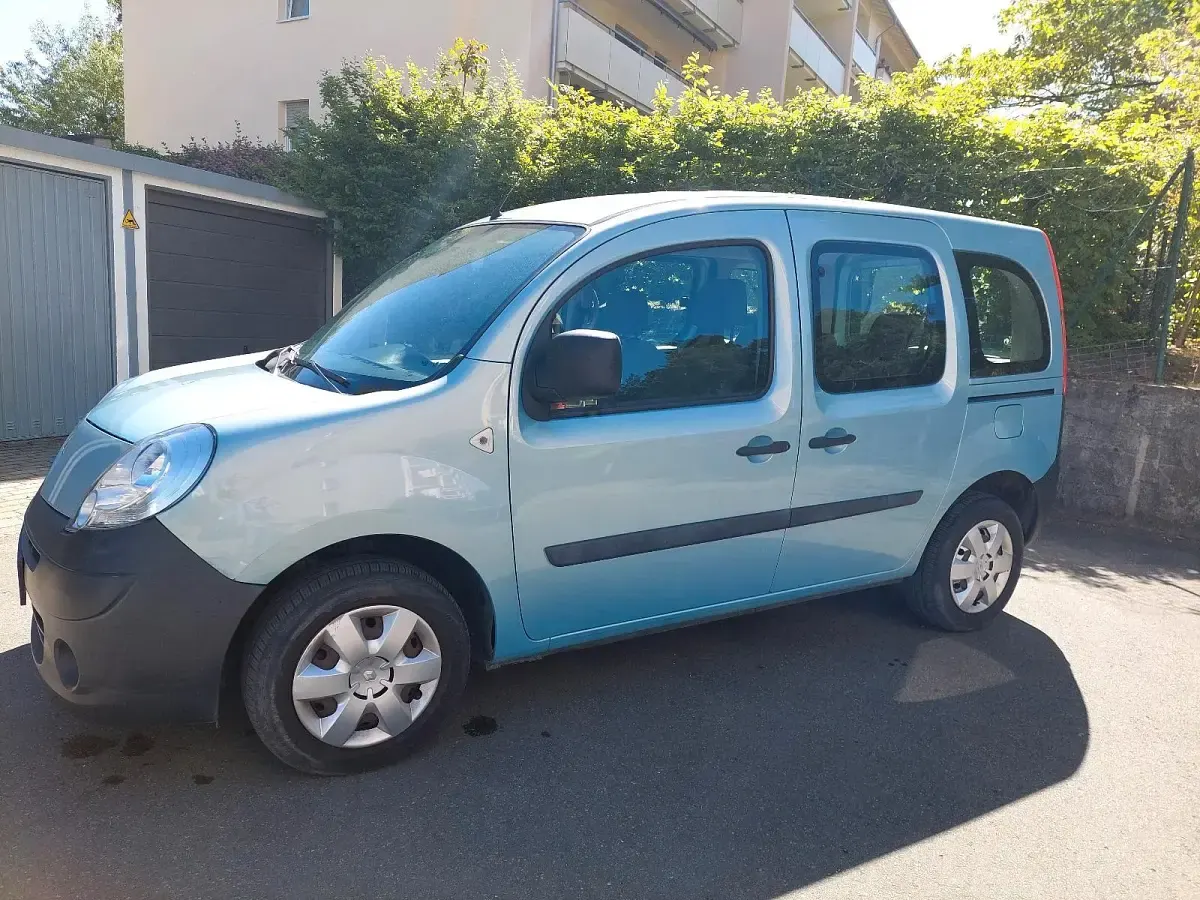 Second-hand Renault Kangoo 2008 Albastru Monovolum