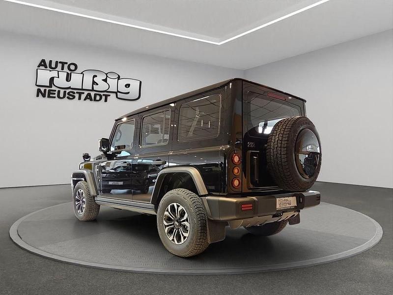 Neu BAW 212 166 PS (122 kW) 2026 Grau SUV