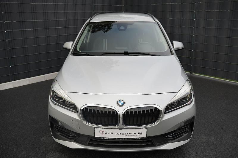Gebraucht BMW 218 Gran Tourer Sport Line 150 PS (110 kW) 2021 Silber Van / Kleinbus