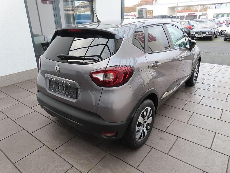Gebraucht Renault Captur LIMITED 90 PS (66 kW) 2019 Grau SUV