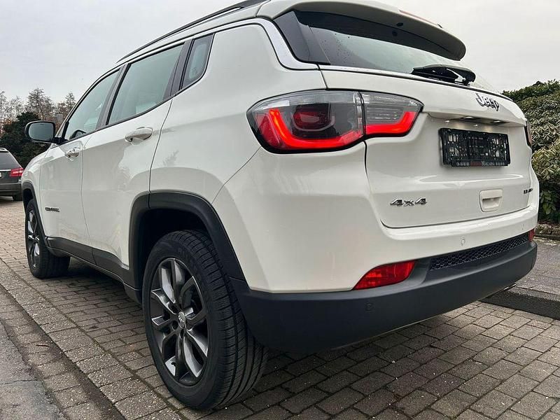 Gebraucht Jeep Compass Limited 140 PS (102 kW) 2018 Weiß SUV