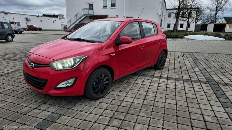Gebraucht Hyundai i20 Edition 86 PS (63 kW) 2013 Kleinwagen