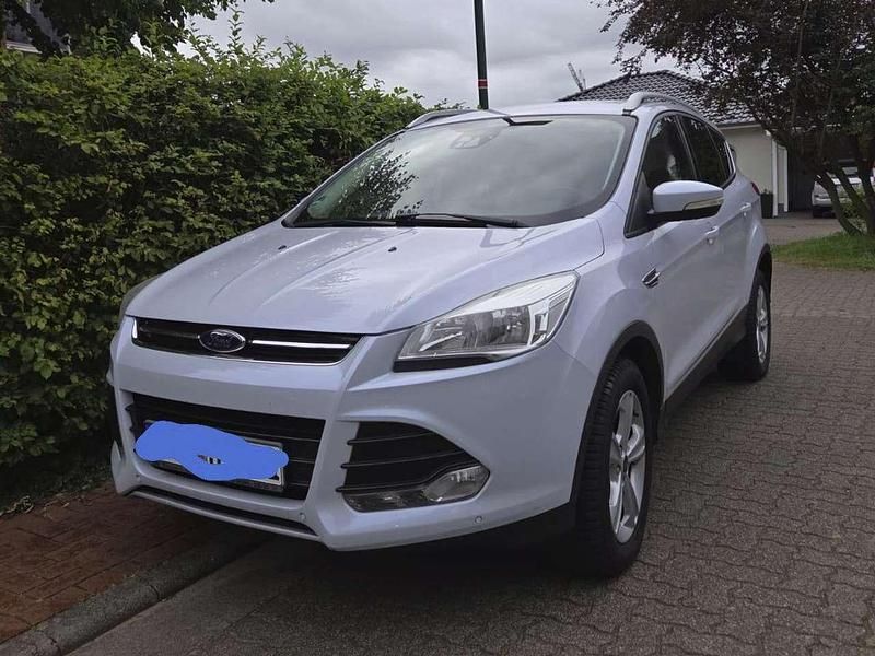 Weiß Gebraucht 2013 Ford Kuga Titanium SUV | 8.350 € (Fairer Preis) - Bild 1/4
