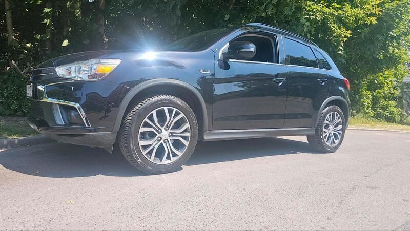 Schwarz Gebraucht 2018 Mitsubishi ASX SUV | 13.900 € (Fairer Preis) - Bild 1/4