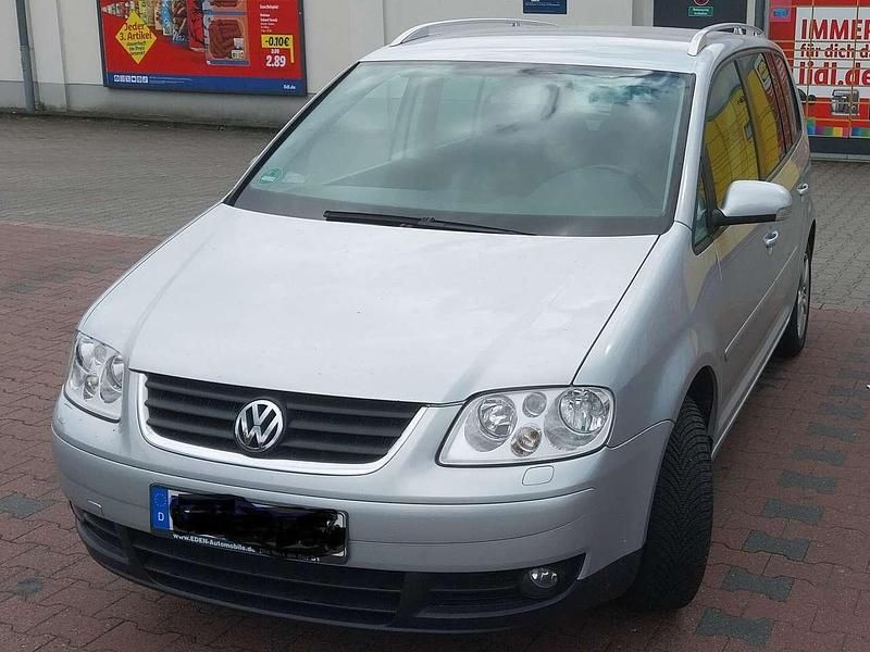 Gebraucht 2005 VW Touran Highline Van / Kleinbus | 2.400 € (Fairer Preis) - Bild 1/4