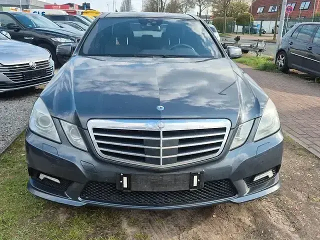 Gebraucht Mercedes E350 231 PS (169 kW) 2009 Grau Limousine