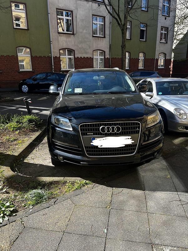 Second-hand Audi Q7 2010 Negru SUV