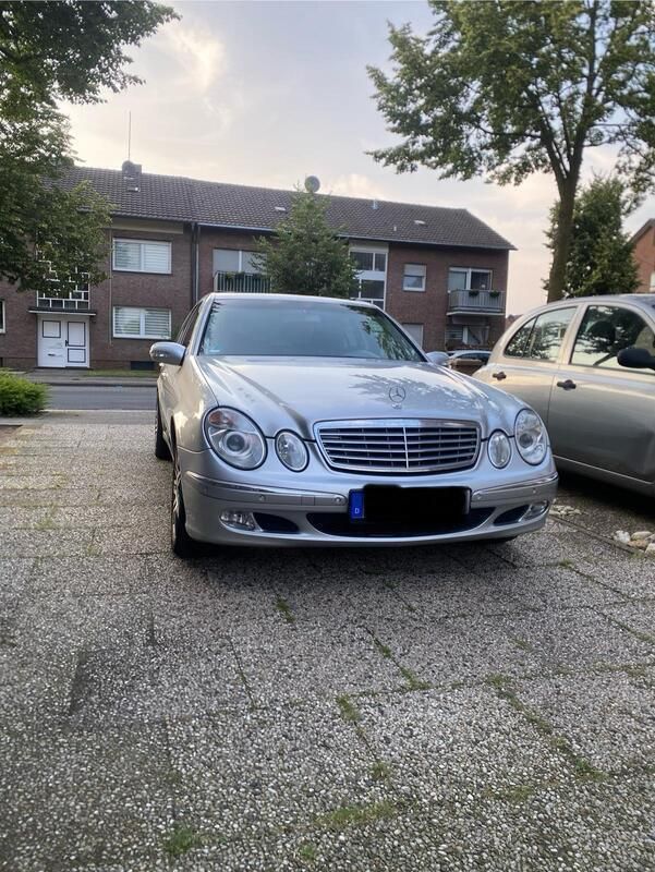 Gebraucht 2005 Mercedes E240 Limousine | 4.800 € (Guter Preis) - Bild 1/4