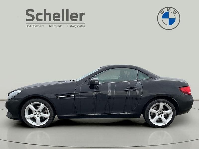 Gebraucht Mercedes SLC180 156 PS (114 kW) 2019 Schwarz Cabrio