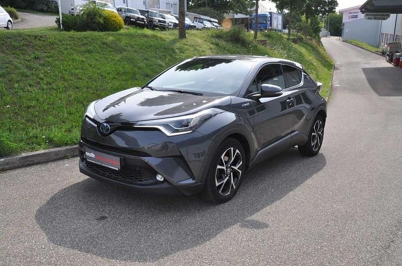 Grau Gebraucht 2019 Toyota C-HR Club SUV | 20.300 € (Fairer Preis) - Bild 1/4