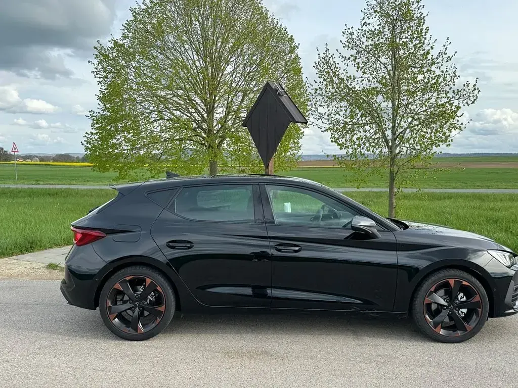 Gebraucht Cupra Leon 150 PS (110 kW) 2023 Schwarz Limousine
