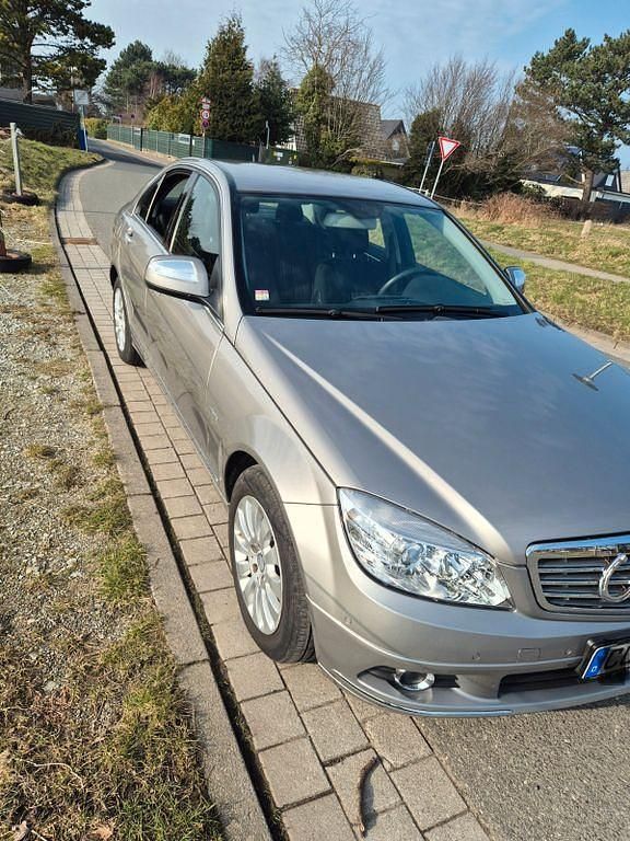Gebraucht Mercedes C200 Elegance 184 PS (135 kW) 2007 Silber Limousine
