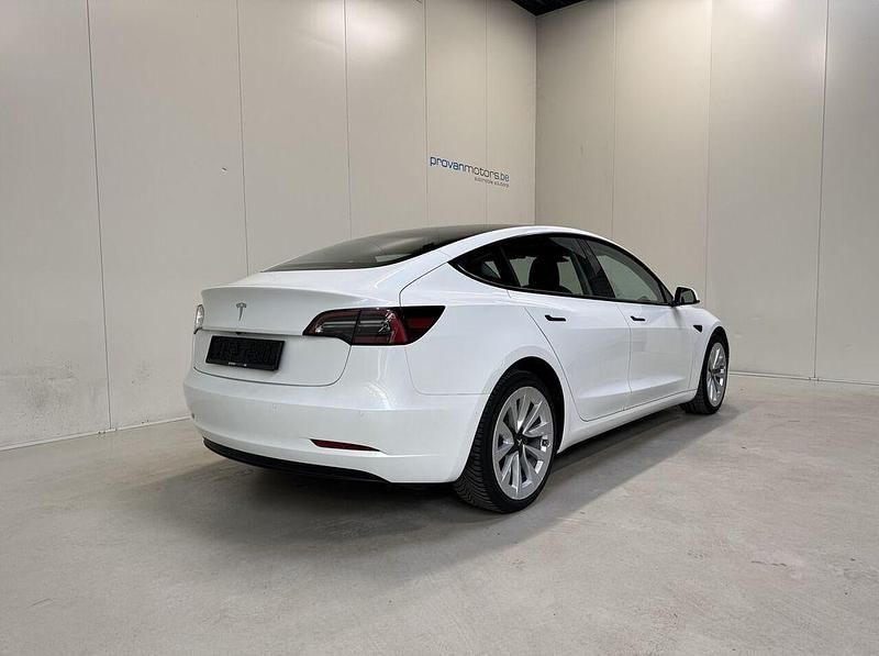 Gebraucht Tesla Model 3 Standard Range 208 kW (283 PS) 2022 Weiß Limousine