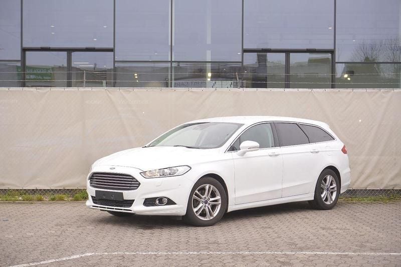 Weiß Gebraucht 2016 Ford Mondeo Titanium Limousine | 7.500 € (Fairer Preis) - Bild 1/4