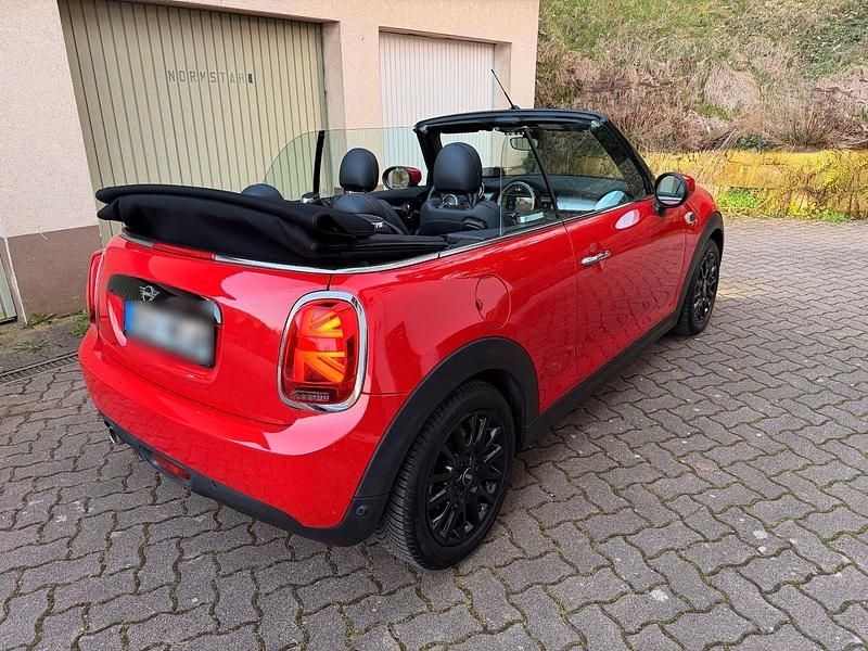 Gebraucht Mini Cooper 136 PS (100 kW) 2020 Rot Kleinwagen