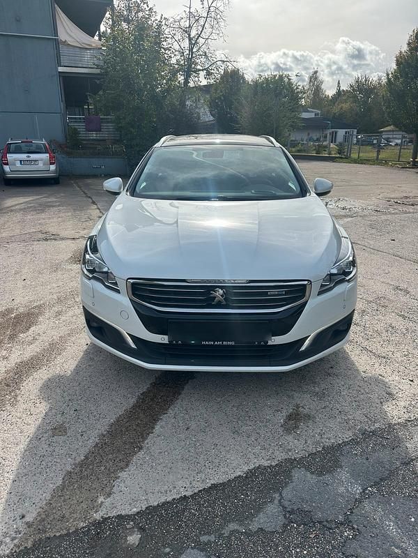 Weiß Gebraucht 2016 Peugeot 508 Allure Kombi | 8.800 € (Fairer Preis) - Bild 1/4