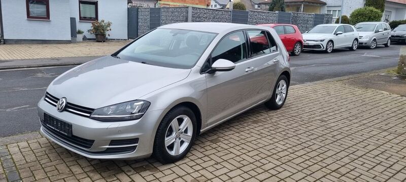 Silber Gebraucht 2012 VW Golf VII Comfortline Limousine | 9.990 € (Teuer) - Bild 1/4
