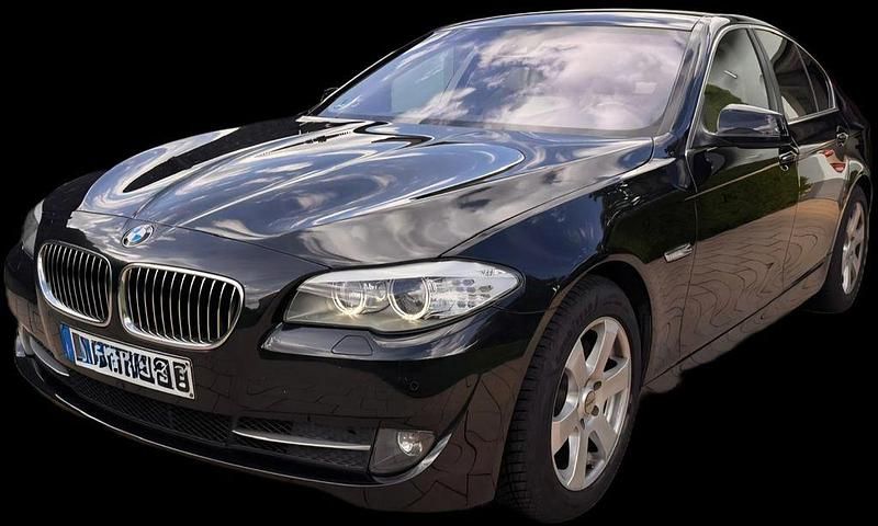Schwarz Gebraucht 2010 BMW 530 Limousine | 13.000 € (Guter Preis) - Bild 1/4