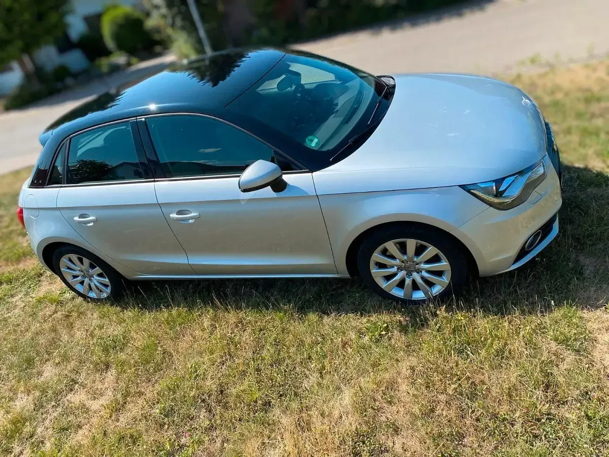 Gebraucht Audi A1 Sportback Ambition 122 PS (89 kW) 2012 Silber Kleinwagen