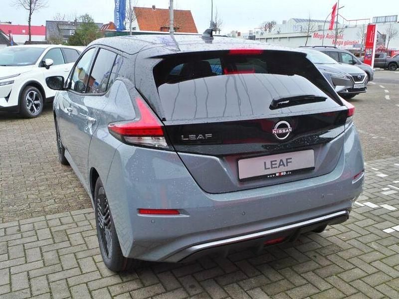 Gebraucht Nissan Leaf 360º 110 kW (150 PS) 2023 Ceramic grey p/black m (metallic) Kleinwagen