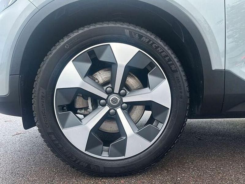 Gebraucht Volvo XC40 Core 163 PS (119 kW) 2024 Vapour grey SUV