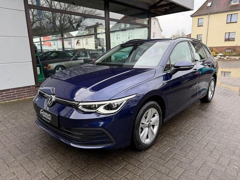 Blau Gebraucht 2021 VW Golf VIII Life Kombi | 20.500 € (Guter Preis) - Bild 1/4