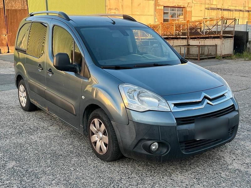 Grau Gebraucht 2011 Citroën Berlingo Van / Kleinbus | 1.850 € (Guter Preis) - Bild 1/4