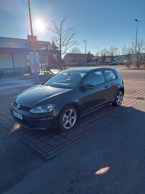 Gebraucht VW Golf VII 105 PS (77 kW) 2013 Grau Kleinwagen