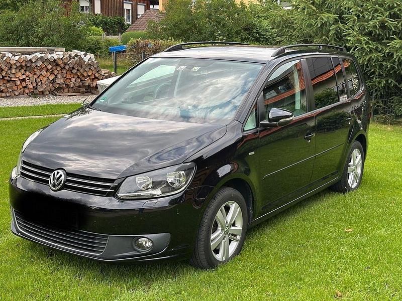 Schwarz Gebraucht 2013 VW Touran Comfortline Van / Kleinbus | 9.499 € (Fairer Preis) - Bild 1/4