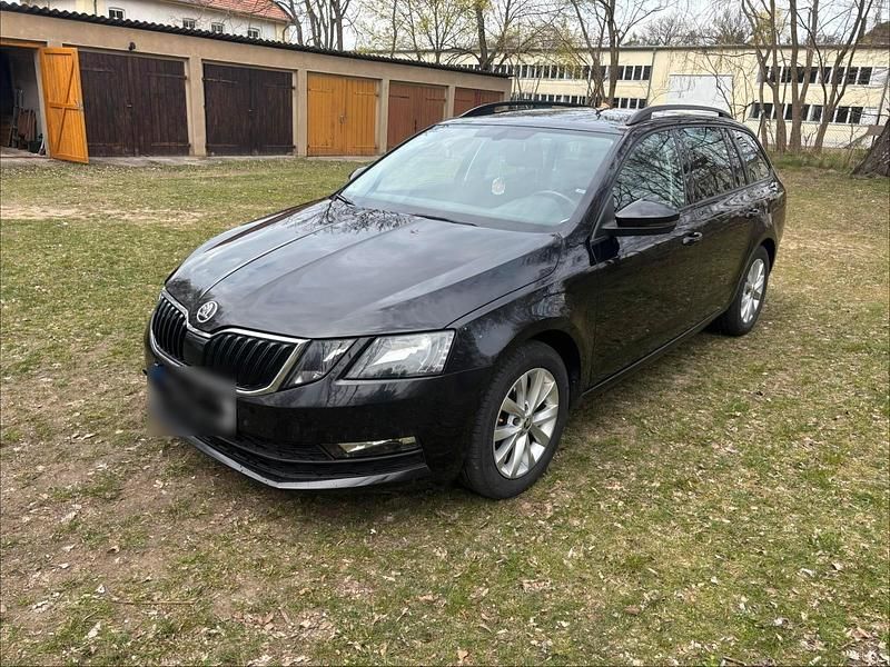 Second-hand Skoda Octavia 150 CP (110 kW) 2020 Negru Break