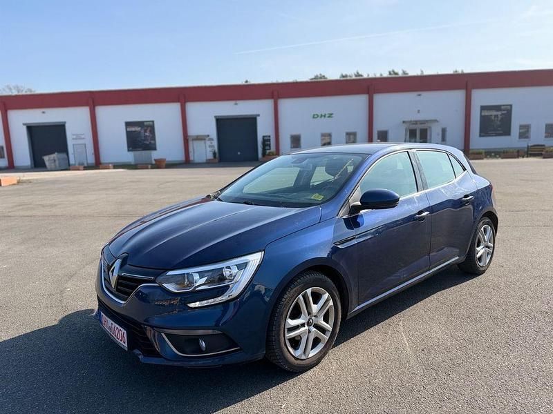Gebraucht Renault Mégane IV Experience 101 PS (74 kW) 2016 Blau Limousine
