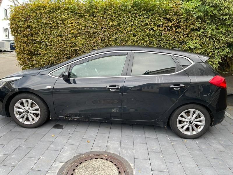 Gebraucht Kia Ceed 100 PS (73 kW) 2016 Schwarz Kleinwagen
