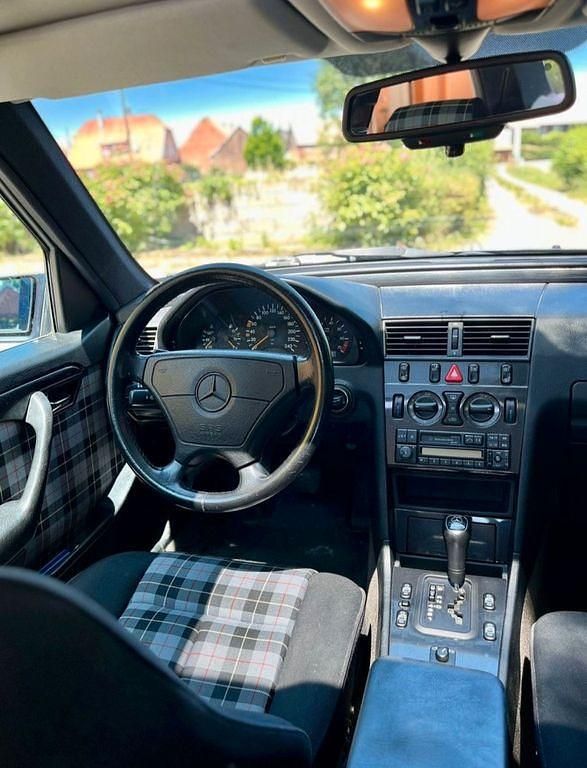 Schwarz Gebraucht 1997 Mercedes C200 Limousine | 7.000 € - Bild 1/4