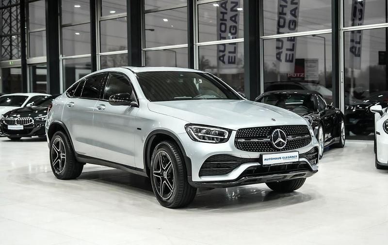 Gebraucht Mercedes GLC300e AMG line 194 PS (142 kW) 2020 Hightech silber Coupé