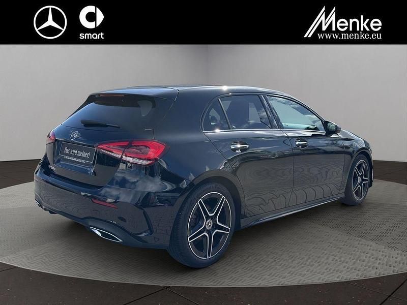 Gebraucht Mercedes A200 AMG 150 PS (110 kW) 2021 Unilack nachtschwarz Limousine