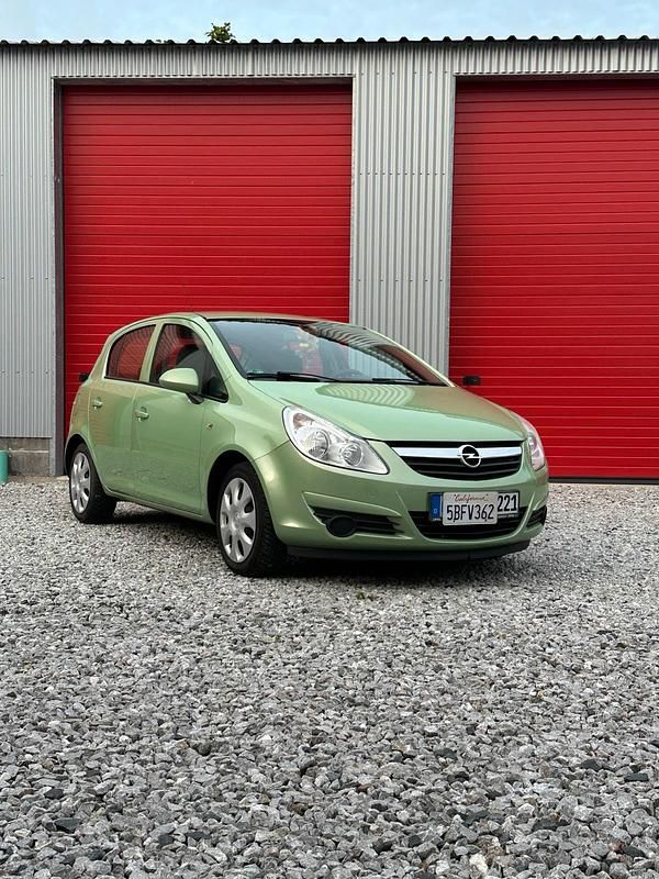 Gebraucht Opel Corsa Edition 80 PS (58 kW) 2009 Grün Kleinwagen