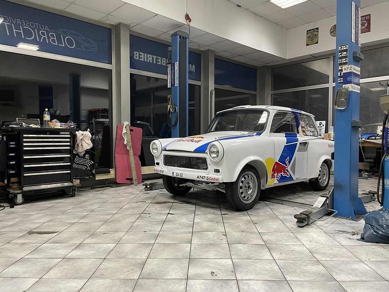 Weiß Gebraucht 1987 Trabant 601 Limousine | 7.500 € - Bild 1/4