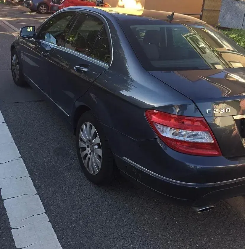 Gebraucht Mercedes C230 Elegance 204 PS (150 kW) 2008 Schwarz Limousine