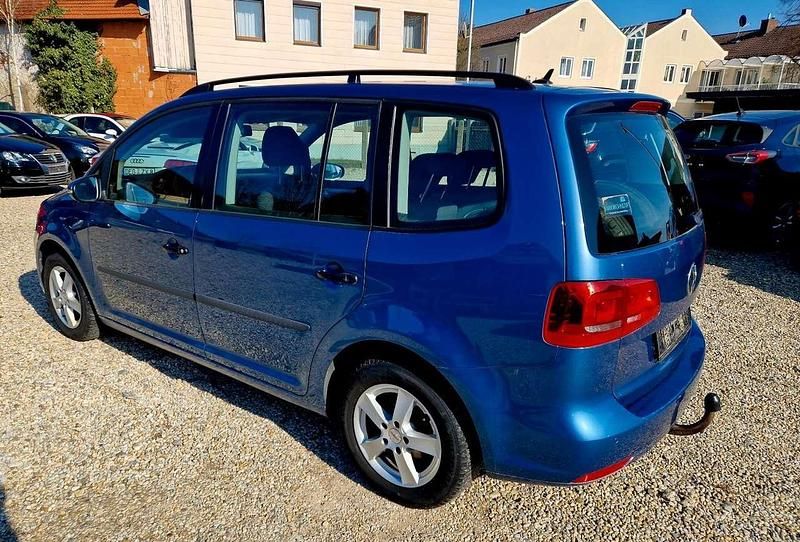 Gebraucht VW Touran 105 PS (77 kW) 2012 Blau Van / Kleinbus
