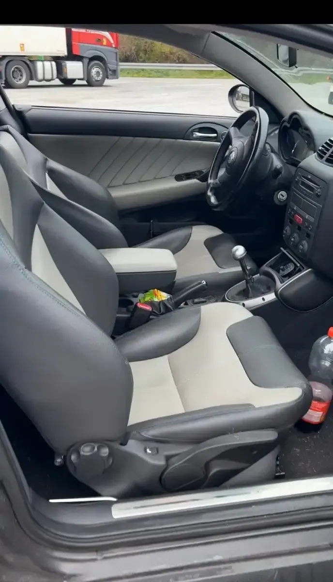 Gebraucht Alfa Romeo GT 166 PS (122 kW) 2007 Grau Coupé