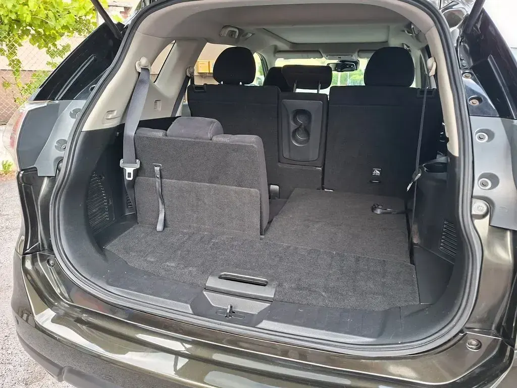 Gebraucht Nissan X-Trail Acenta 131 PS (96 kW) 2017 Dark olive SUV