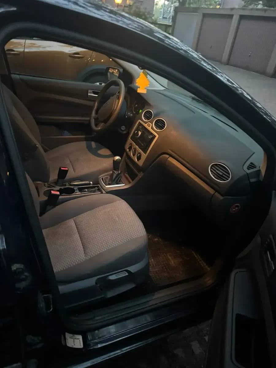 Gebraucht Ford Focus 115 PS (84 kW) 2005 Blau Kombi