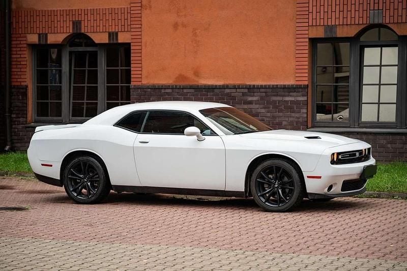 Gebraucht Dodge Challenger SXT 309 PS (227 kW) 2021 Weiß Coupé