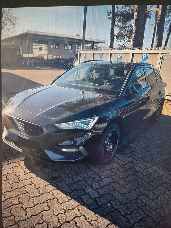 Second-hand Seat Leon FR 150 CP (110 kW) 2021 Negru Berlinǎ