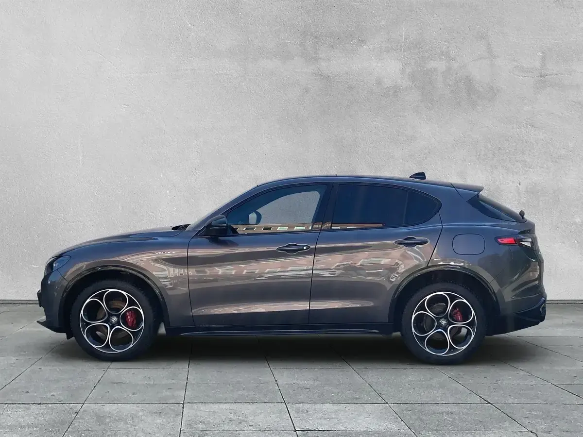 Gebraucht Alfa Romeo Stelvio Veloce 209 PS (153 kW) 2024 Grau SUV