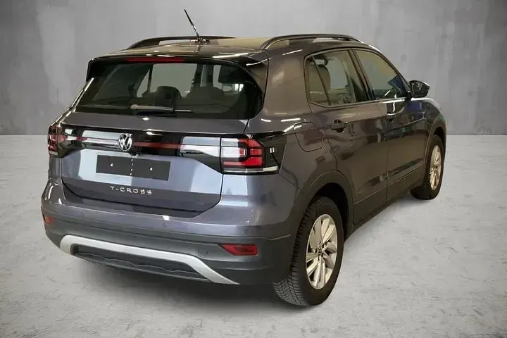 Gebraucht VW T-Cross Life 110 PS (80 kW) 2023 Rauchgrau (metallic) SUV