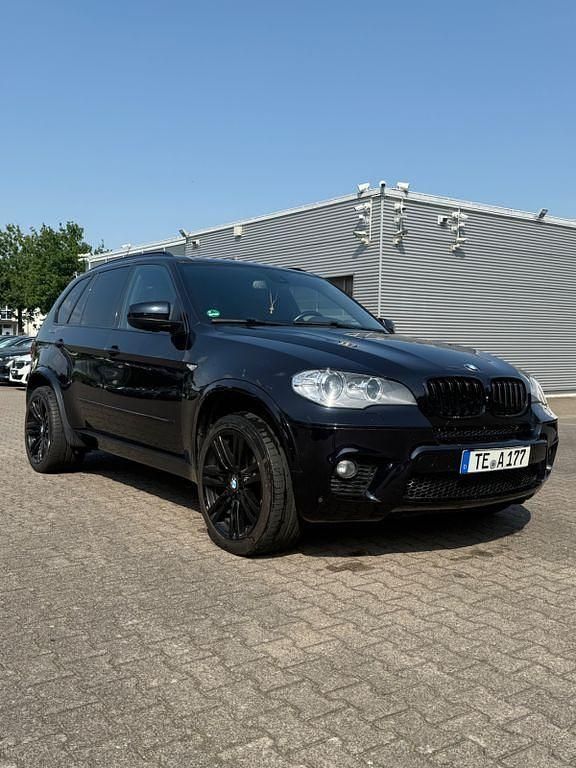 Schwarz Gebraucht 2013 BMW X5 Performance SUV | 17.490 € (Fairer Preis) - Bild 1/4