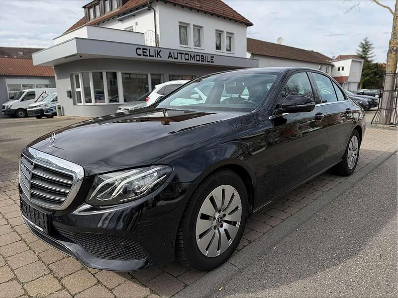 Gebraucht Mercedes E200 211 PS (155 kW) 2020 Schwarz Limousine