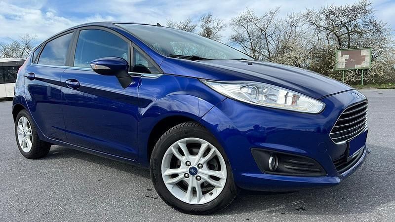Gebraucht Ford Fiesta Titanium 95 PS (69 kW) 2017 Blau Kleinwagen